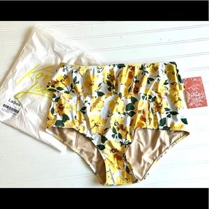 NWT Kortni Jeane yellow floral peplum bottoms